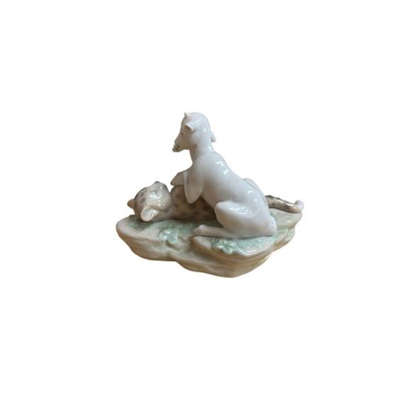 LLADRO " The Leopard Shall Lie Down with the Kid" #6926 Spain animal figurine - Picture 3 of 4